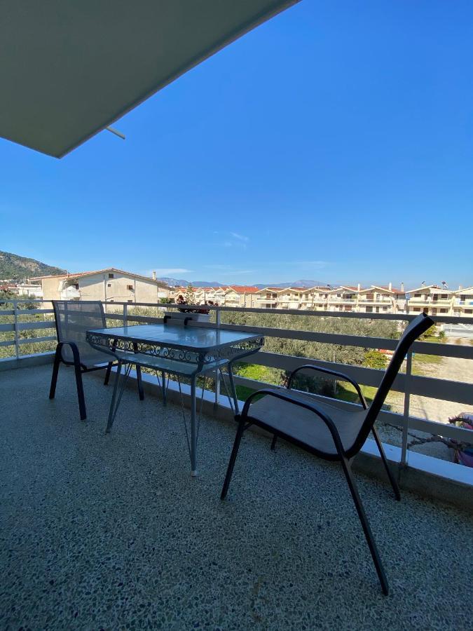 Mpanos Sea Apartment 2 Loutra Oraias Elenis Buitenkant foto